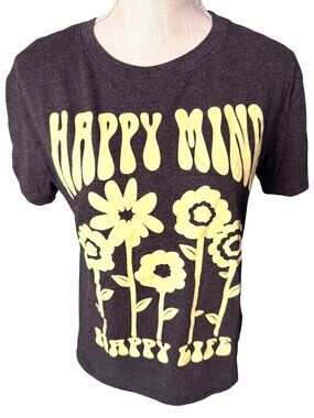 Modern Lux Happy Mind Happy Life Graphic T-Shirt M